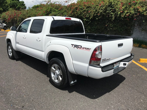 Imagen 5 de 15 de Toyota Tacoma Trd 4x4 Blindada 5 Plus 2015 Impecable!!!