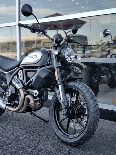Imagen 11 de 25 de Ducati Scrambler Icon Dark - No Benelli Leoncino!