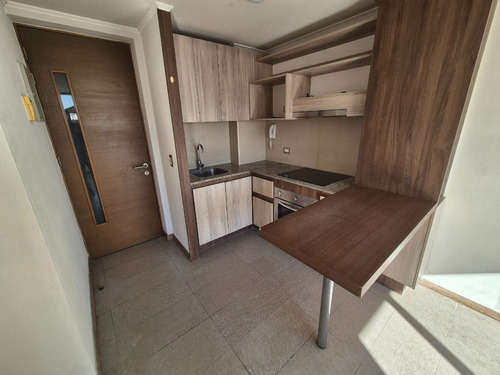 1 Dorm 1 Baño. Santa Elena 1631. A Pasos Metro Ñuble