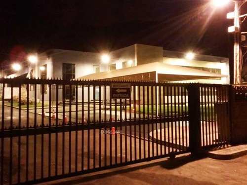 Hermosa Oficina 51m2 En Condominio Empresarial