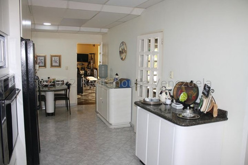 Ana Torres. Casa En Venta 2311877 En El Cafetal