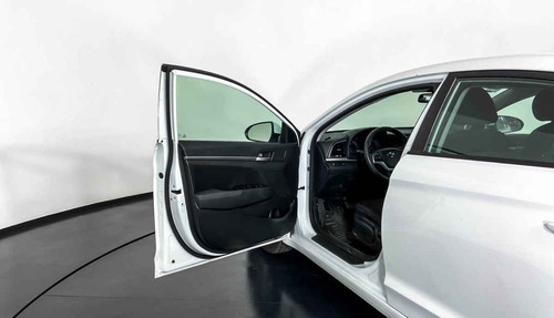 Imagen 14 de 15 de 45677 - Hyundai Elantra 2017 Con Garantía
