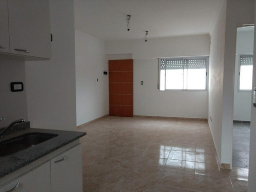 Venta De Departamento 3 Ambientes En Caseros, Tres De Febrer