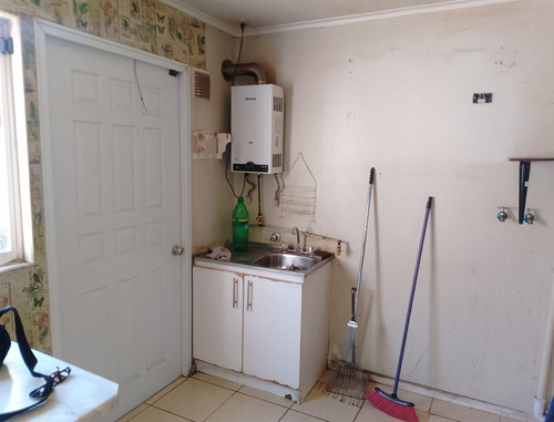 Casa En Venta De 3 Dorm. En Chillán