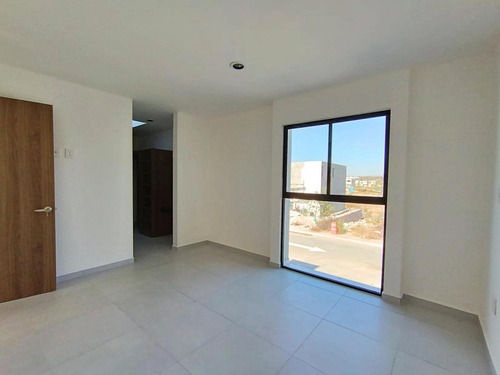 Casa En Venta De 4 Recámaras Con Recámara En Planta Baja En Viu Panorama, El Marqués, Querétaro