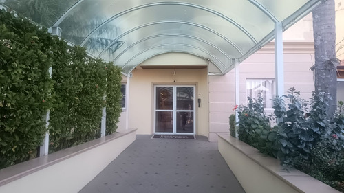 Apartamento De Dois Dormitórios Com Móveis Planejados.