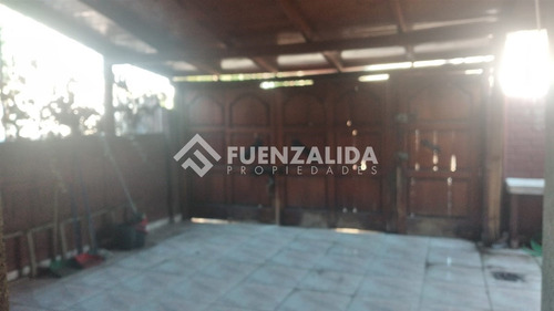Casa En Venta De 3 Dorm. En La Cisterna