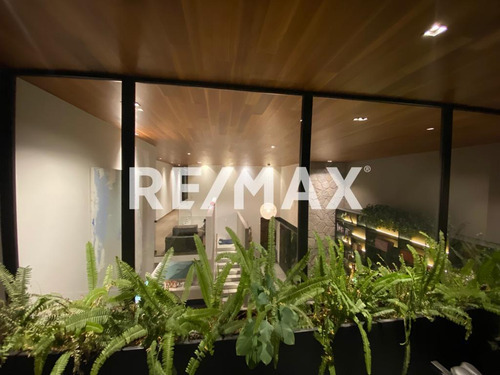 Casa En Venta En Condominio Altozano