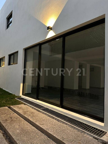 Venta De Casa En Col. Jacarandas Excelente Ubicacion Cerca De Plan De Ayala.