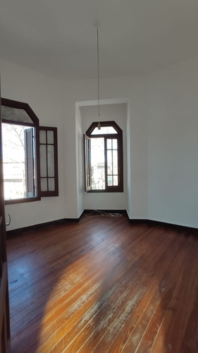 Imagen 4 de 14 de Alquiler Casa De Altos 4 Dormitorios Gran Azotea Paso Molino