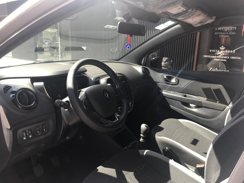 Renault Captur 2.0 Zen