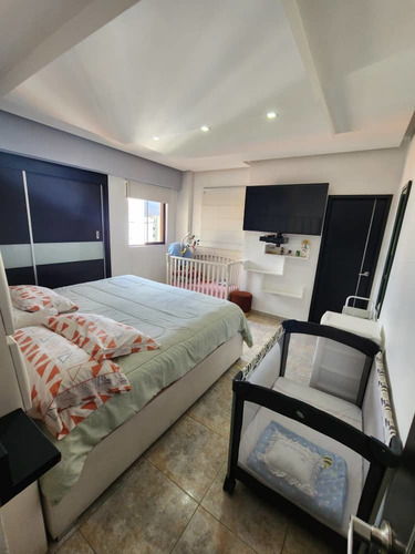 Imagen 9 de 19 de Rosaura Cortez Vende Apartamento Amoblado En La Trigaleña Res Tivoli Con Planta Y Pozo
