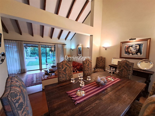 Casa Venta, Pasaje Cerrado, 4 Dormitorios, 4 Baños, La Reina