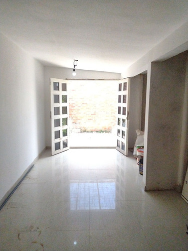 Imagen 10 de 19 de Casa Urbanización Canaima I