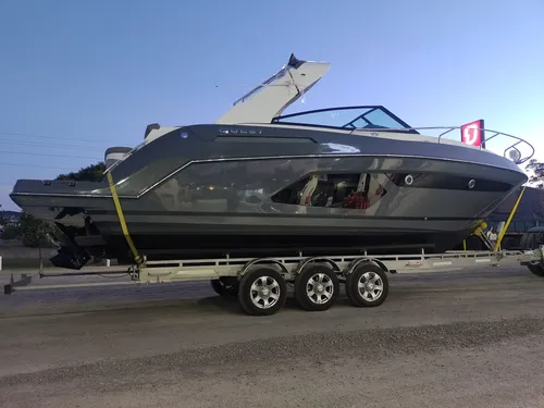 Quest Yachts 290 Con Mercruiser 350 Hp V8 Dp 0km