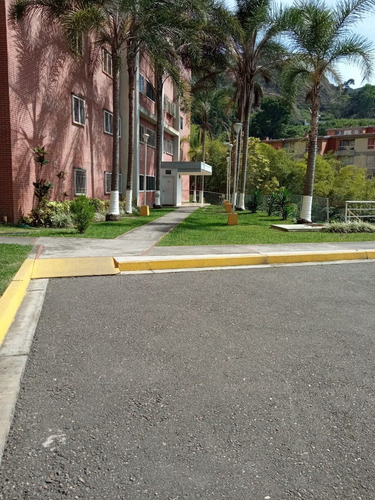 Imagen 5 de 16 de Acogedor Apartamento Con Vista Al Avila. Estupendo Para Familia Pequeña