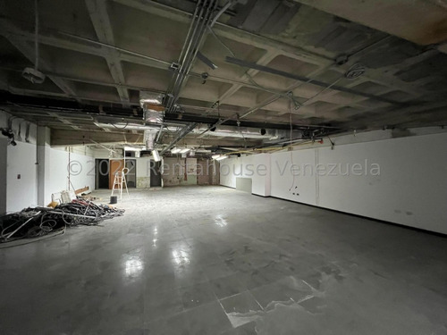 Imagen 4 de 10 de Local Comercial En Alquiler El Bosque 22-23518 María José Diaz +58 424-1747490