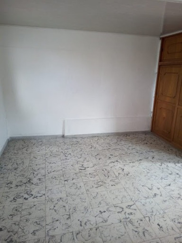Apartaestudio En Arriendo Laureles 447-10102