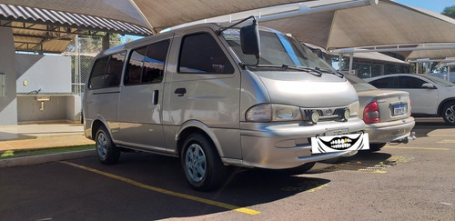Kia Besta 2001 2.7 4p