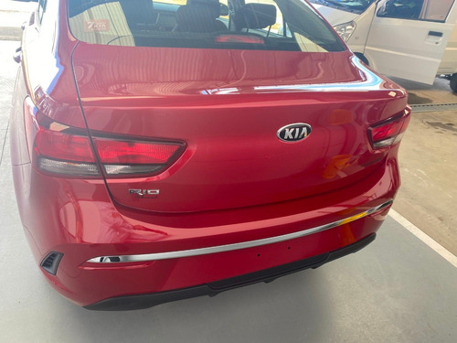 Imagen 9 de 14 de Kia Rio Mecanico 2022
