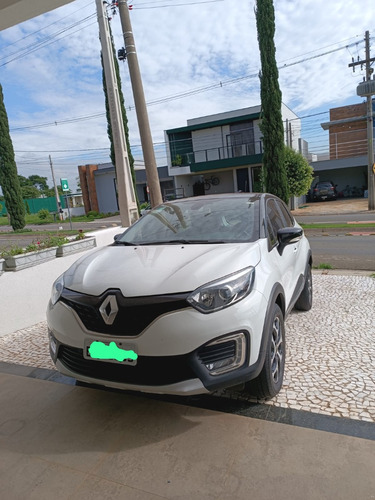 Renault Captur 1.616v Intense Sce X-tronic 5p