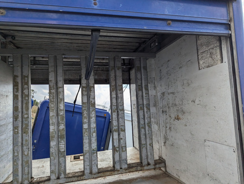 Caja Refresquera De 4 Cortinas Año 2010 Para 5 Toneladas