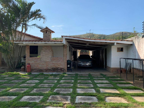 Lucrecia Escorcha Casa En Venta En El Solar Guataparo Cód 20904