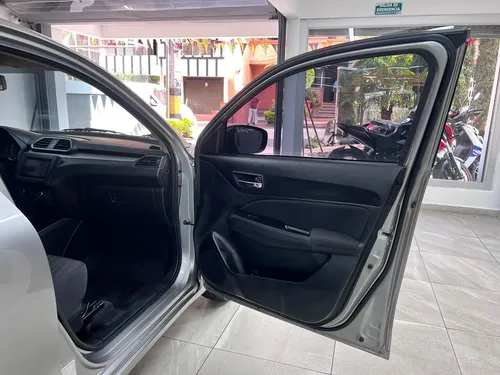 Suzuki Swift Dziere AT 2023