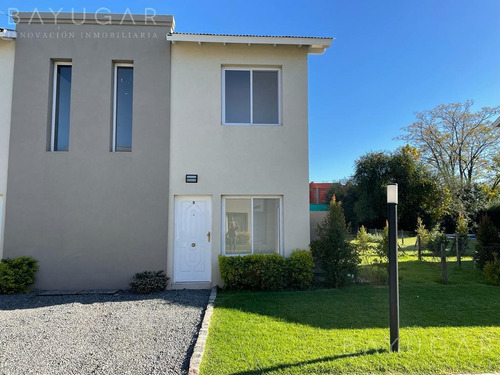 Imagen 2 de 30 de Venta - Ph Dúplex A Estrenar En Barrio La Fernanda - Villa Rosa - Bayugar Negocios Inmobiliarios