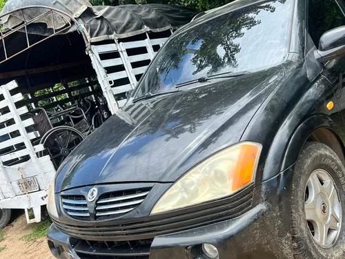 SsangYong Kyron Se vende ssangyong modelo 2007 para repuestos de encuentra funcional prende y anda ubicada en Neiva-Huila info 305443198