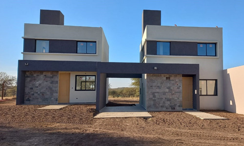 Imagen 1 de 6 de Duplex En Venta De 2 Dormitorios - 2 Baños En Villa Catalina, Rio Ceballos.