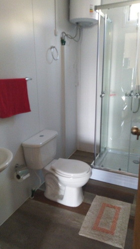 Imagen 21 de 29 de Alquilo Casas En Termas De Almirón, Nuevas, Con Excelente Ubicación Y Equipadas Para Disfrutar Con Piscina Propia, Parrilleros Techados Y Cocheras, Excelente Opción Para Tus Vacaciones. Llámame