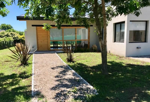 Imagen 5 de 24 de Venta - Casa En Barrio La Cuesta - Bayugar Negocios Inmobiliarios