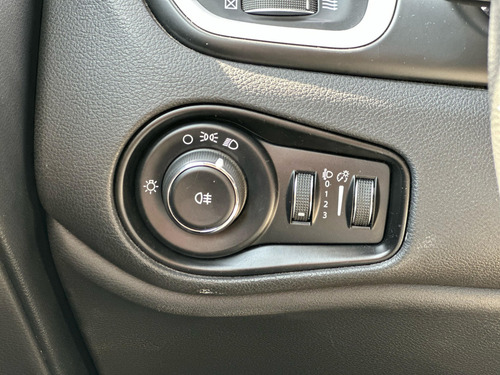 Jeep Renegade 1.8 16V FLEX 4P AUTOMÁTICO