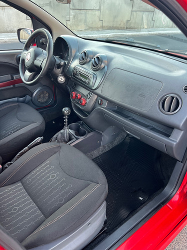 Fiat Uno 1.4 Sporting Flex 5p