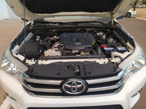 Imagem 10 de 15 de Toyota Hillux Cd 4x4 2.8 Diesel Manual