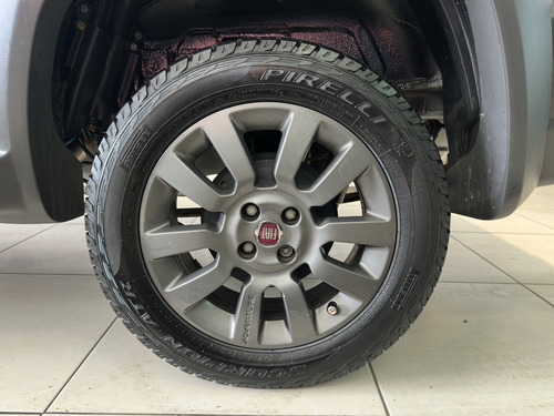 Fiat Strada 1.8 MPI ADVENTURE CD 16V FLEX 3P MANUAL