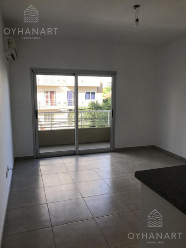 Departamento Dos Ambientes - Escobar, Bernardo De Irigoyen 244