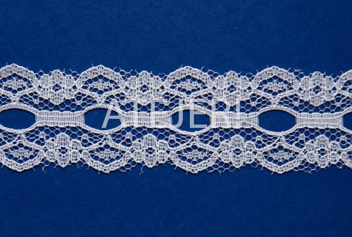 Imagen 2 de 2 de Puntilla Mercería Nylon Art 651 De 28mm X 10 Metros