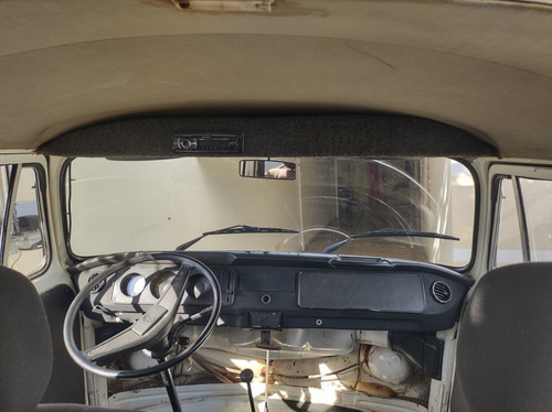 Volkswagen Kombi Versão 9 Lugares 1.6
