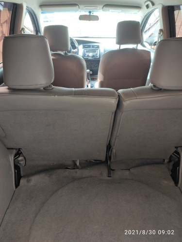 Imagem 9 de 15 de Nissan Livina 2011 1.6 Sl Flex 5p