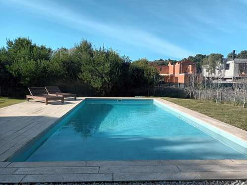 Casa En Venta Costa Esmeralda, Barrio Marítimo I.