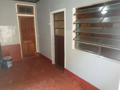 Imagen 2 de 11 de Ph De 4 Ambientes, 80 M2 A Refaccionar, Excelente Ubicación.