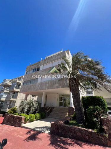 Apartamento En Venta De 2 Dormitorios En Punta Del Este