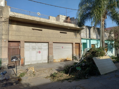 Casa En Valentin Alsina, 3 Ambientes, Terraza, 2 Cocheras
