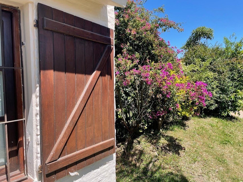 Casa En La Playa 7 Personas, Piscina Climatizada, Jacuzzi X 6 Personas Con Hidromasaje, Pool Profesional, Ping Pong, Barbacoa, 3 Dormitorios, 2 Baños, Cochera 2 Autos, Wifi.