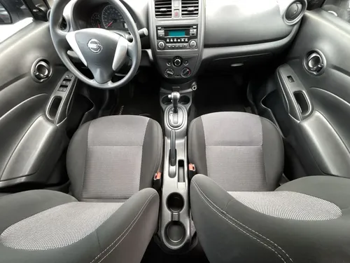 Nissan Versa Drive 2020