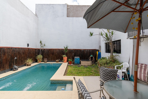 Casa · Venta · 5 Ambientes · Barrio Naon · Mataderos · Piscina · Cochera · Jardín · Playroom
