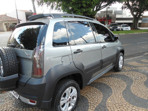 Imagem 3 de 6 de Fiat Idea 1.8 4p Adventure Flex