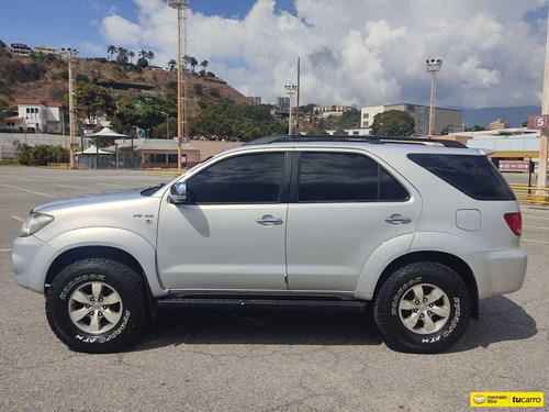Toyota Fortuner Sr5 4x4